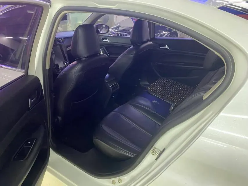 2018 Peugeot 408 1.6T 167HP L4 6AT,autocango,china used car exporter,china ev exporter,chinese used car exporter,chinese used ev exporter