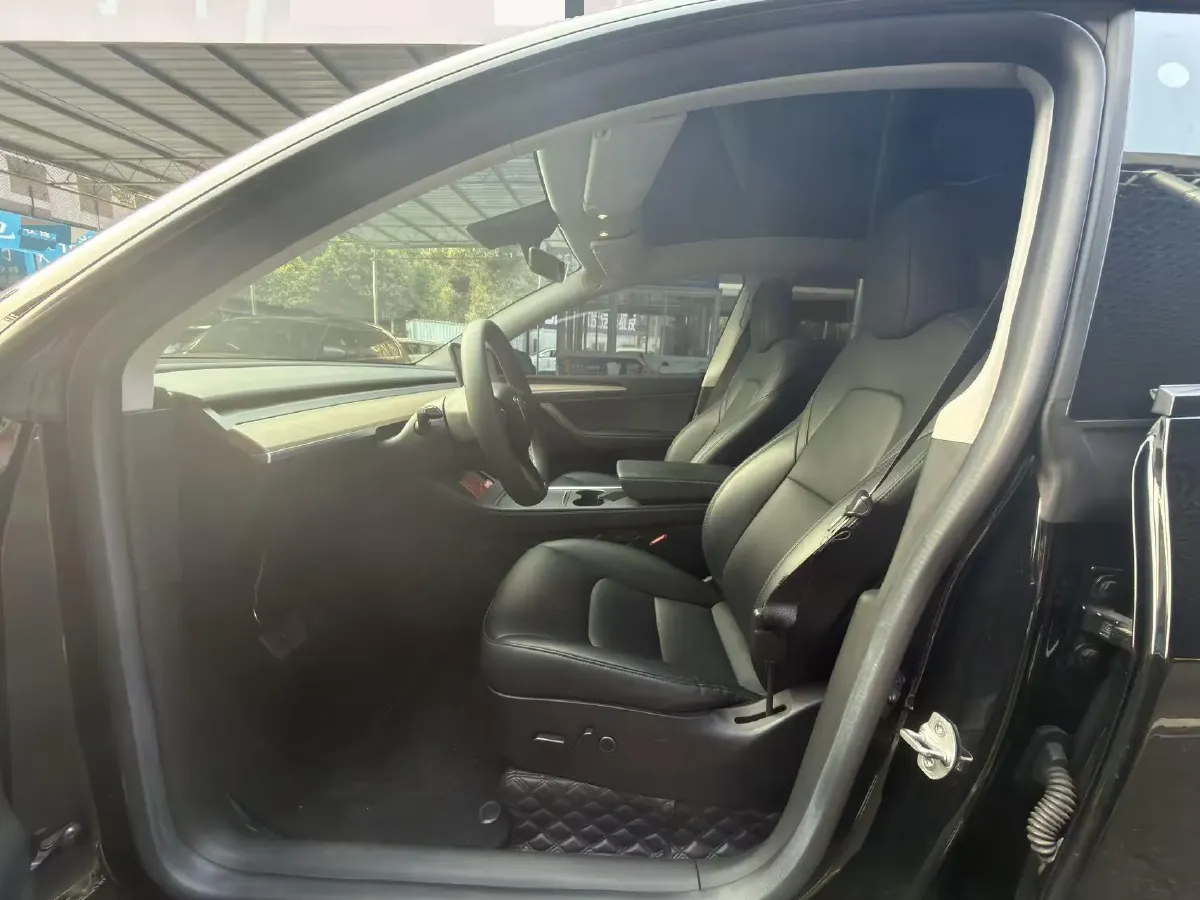 2022 Tesla Model Y BEV 60KWH,autocango,china used car exporter,china ev exporter,chinese used car exporter,chinese used ev exporter