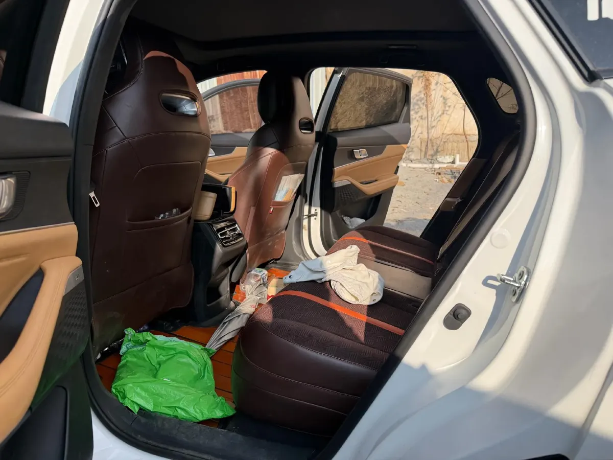 2021 ChangAn UNI-K 2.0T 233HP L4 8AT,autocango,china used car exporter,china ev exporter,chinese used car exporter,chinese used ev exporter