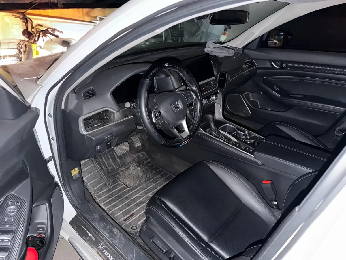 2022 Honda Accord 1.5T 194HP L4 CVT,autocango,china used car exporter,china ev exporter,chinese used car exporter,chinese used ev exporter