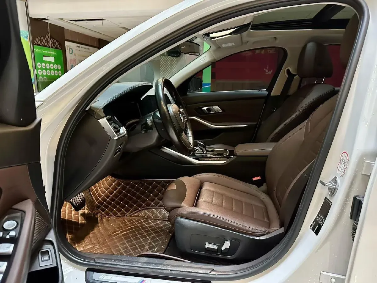 2020 BMW 3 Series 2.0T 156HP L4 8AT,autocango,china used car exporter,china ev exporter,chinese used car exporter,chinese used ev exporter