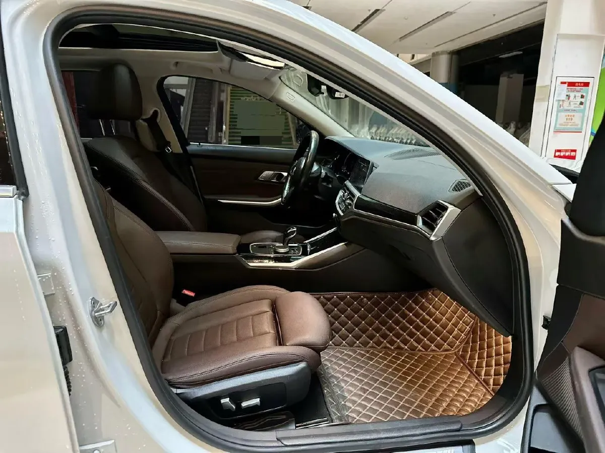 2020 BMW 3 Series 2.0T 156HP L4 8AT,autocango,china used car exporter,china ev exporter,chinese used car exporter,chinese used ev exporter