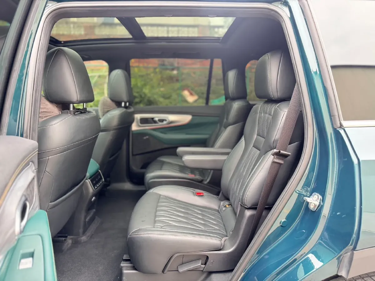 2022 GAC Trumpchi GS8 2.0T 252HP L4 8AT,autocango,china used car exporter,china ev exporter,chinese used car exporter,chinese used ev exporter