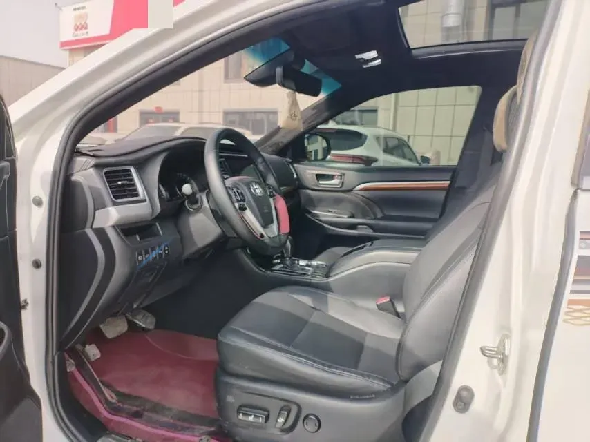 2021 Toyota Highlander 2.0T 220HP L4 6AT,autocango,china used car exporter,china ev exporter,chinese used car exporter,chinese used ev exporter