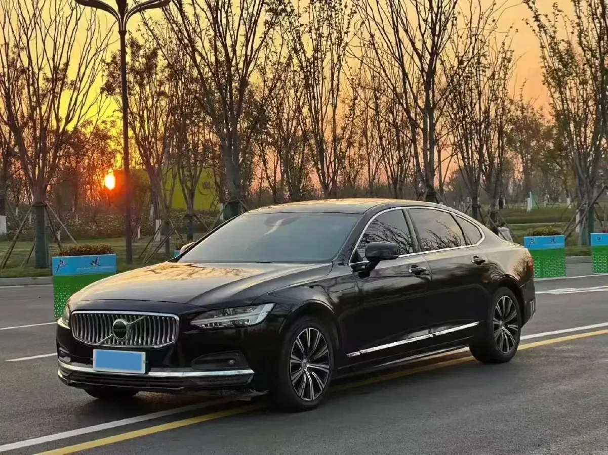 2024 Volvo S90 2.0T 250HP L4 8AT,autocango,china used car exporter,china ev exporter,chinese used car exporter,chinese used ev exporter