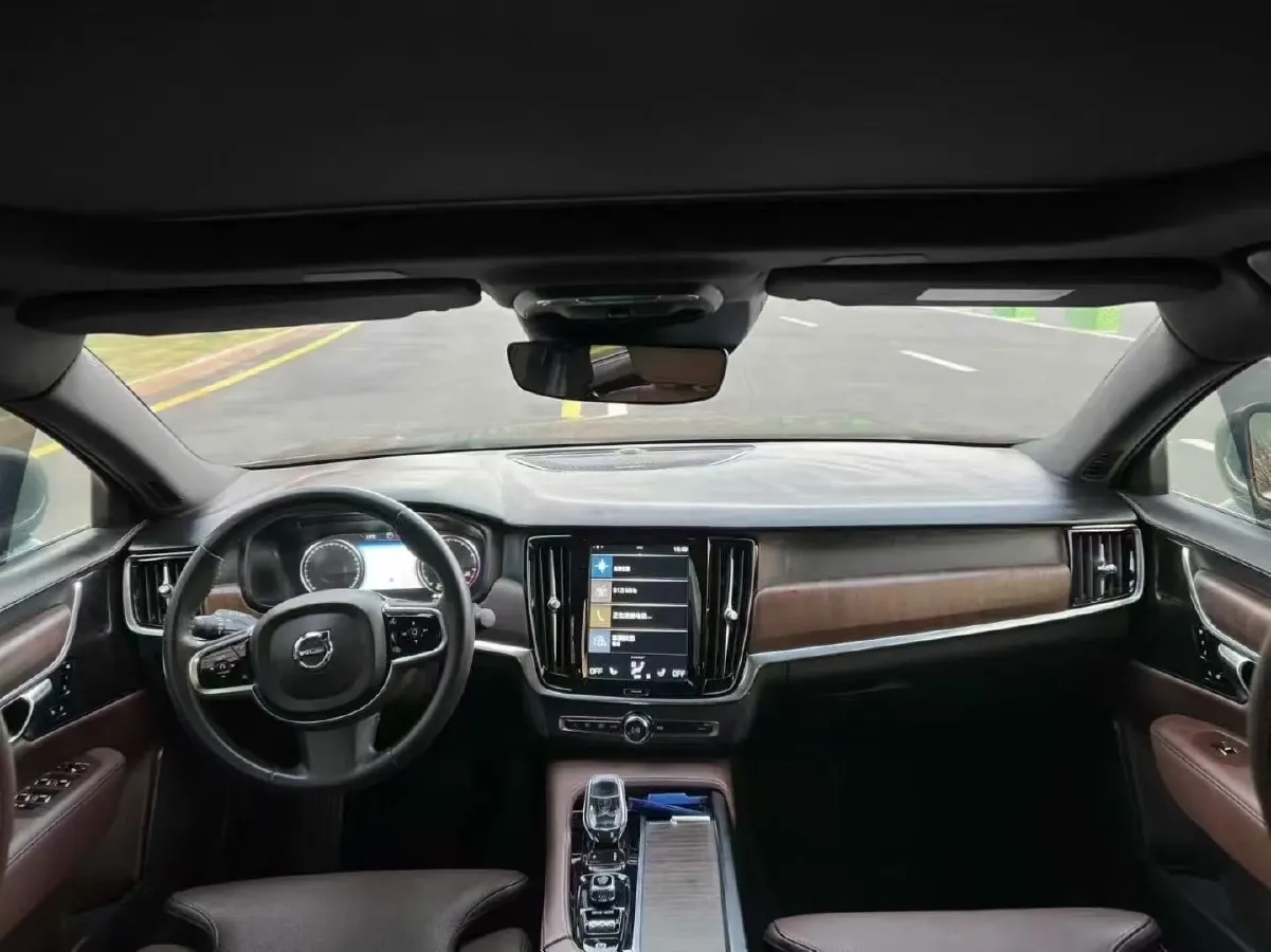 2024 Volvo S90 2.0T 250HP L4 8AT,autocango,china used car exporter,china ev exporter,chinese used car exporter,chinese used ev exporter