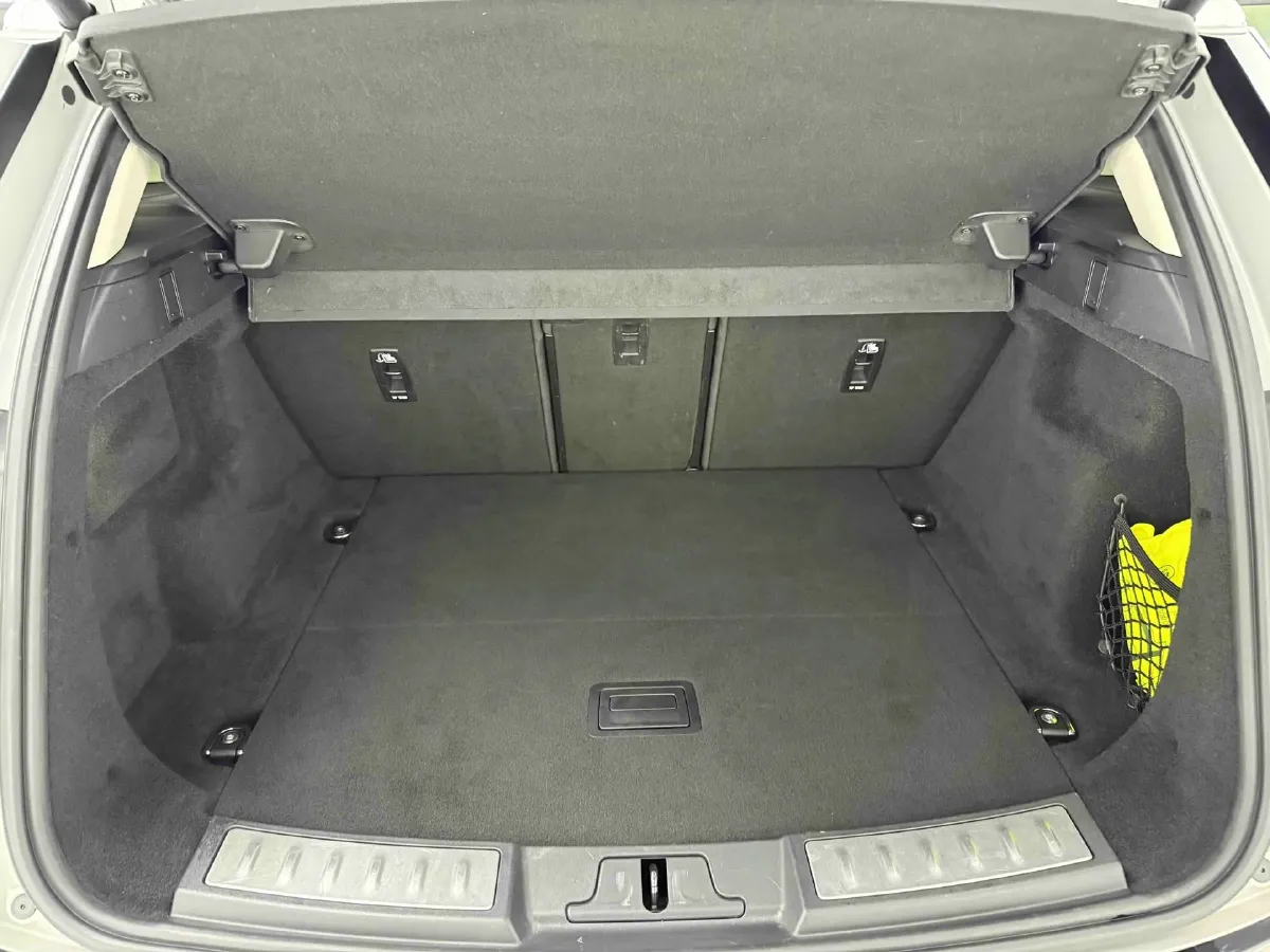 2022 Land Rover Range Rover Evoque 2.0T 249HP L4 9AT,autocango,china used car exporter,china ev exporter,chinese used car exporter,chinese used ev exporter