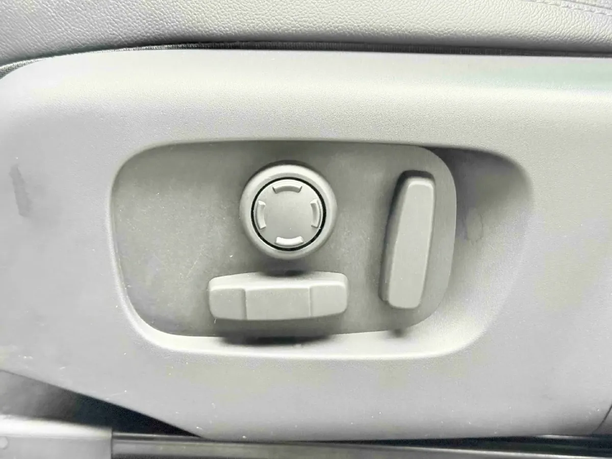 2022 Land Rover Range Rover Evoque 2.0T 249HP L4 9AT,autocango,china used car exporter,china ev exporter,chinese used car exporter,chinese used ev exporter