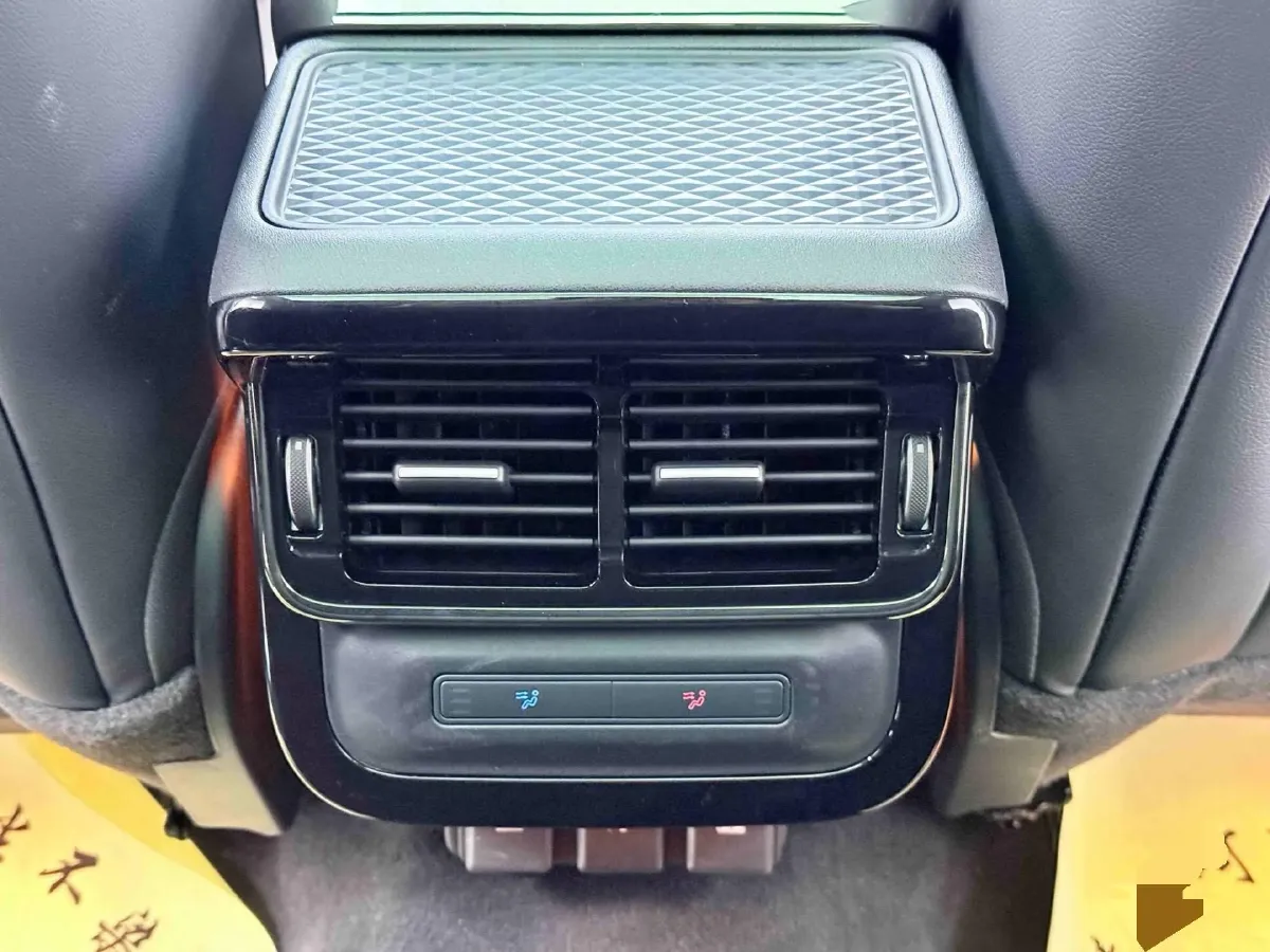 2022 Land Rover Range Rover Evoque 2.0T 249HP L4 9AT,autocango,china used car exporter,china ev exporter,chinese used car exporter,chinese used ev exporter