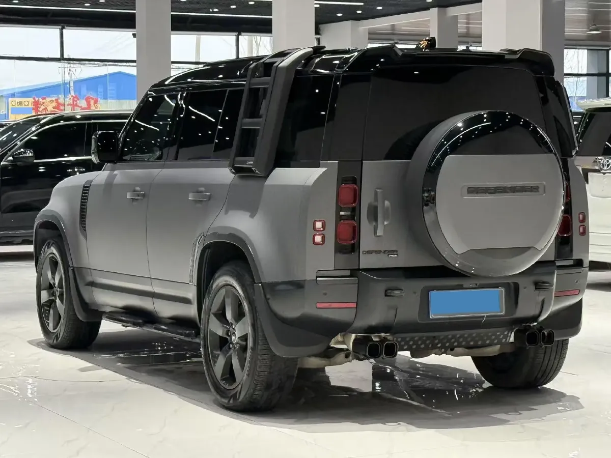 2023 Land Rover Defender 3.0T 400HP L6 8AT,autocango,china used car exporter,china ev exporter,chinese used car exporter,chinese used ev exporter