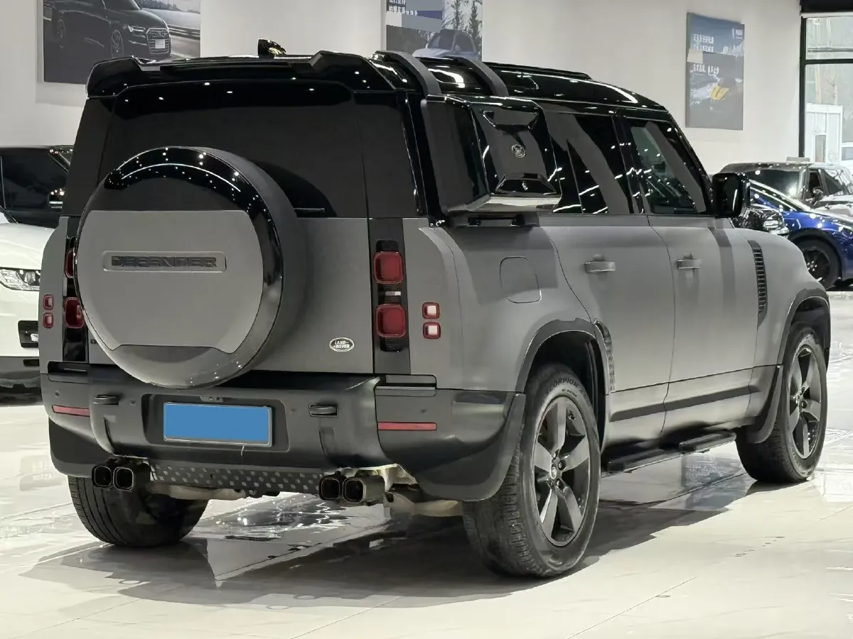 2023 Land Rover Defender 3.0T 400HP L6 8AT,autocango,china used car exporter,china ev exporter,chinese used car exporter,chinese used ev exporter