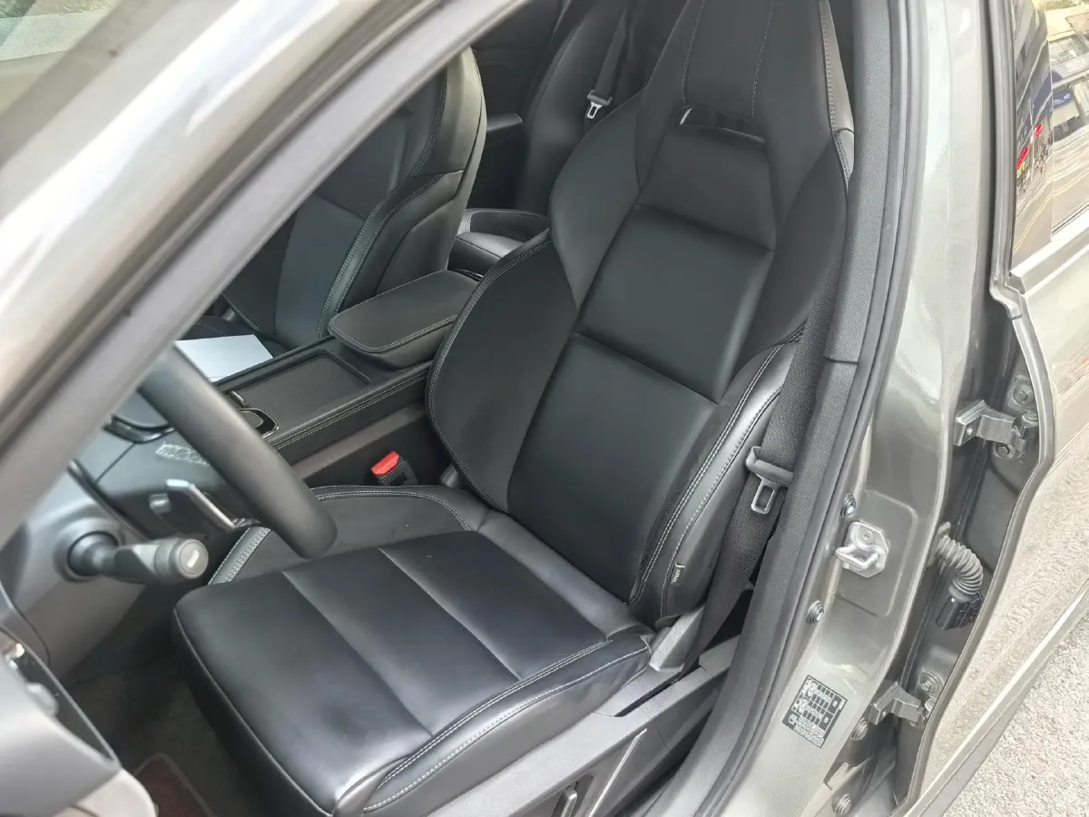 2022 LYNK&CO 03 2.0T 190HP L4 7DCT,autocango,china used car exporter,china ev exporter,chinese used car exporter,chinese used ev exporter