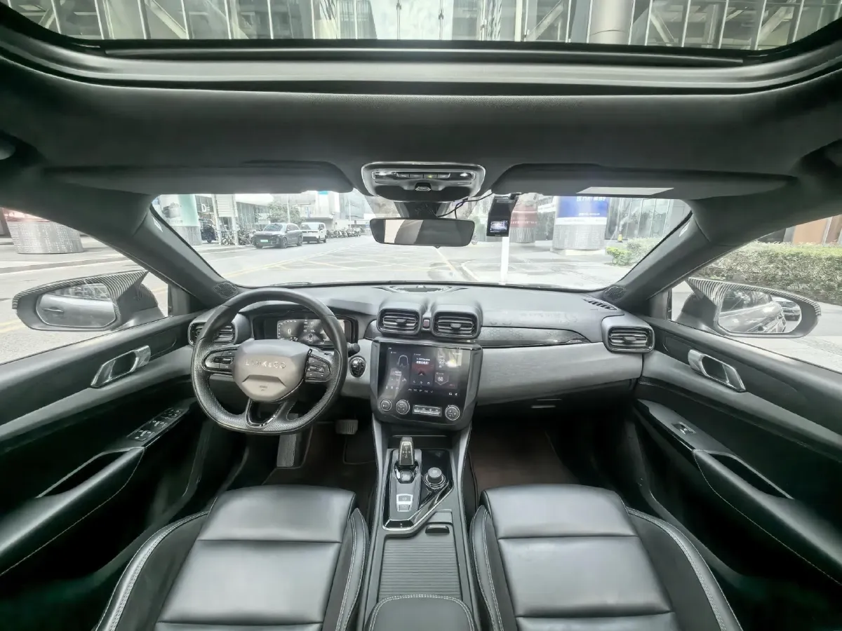 2022 LYNK&CO 03 2.0T 190HP L4 7DCT,autocango,china used car exporter,china ev exporter,chinese used car exporter,chinese used ev exporter