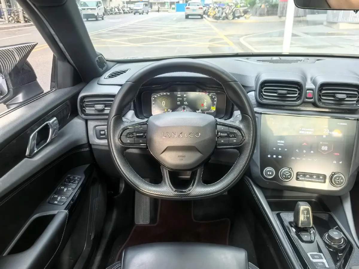 2022 LYNK&CO 03 2.0T 190HP L4 7DCT,autocango,china used car exporter,china ev exporter,chinese used car exporter,chinese used ev exporter