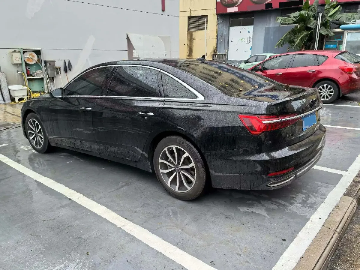 2022 Audi A6L 2.0T 190HP L4 7DCT,autocango,china used car exporter,china ev exporter,chinese used car exporter,chinese used ev exporter