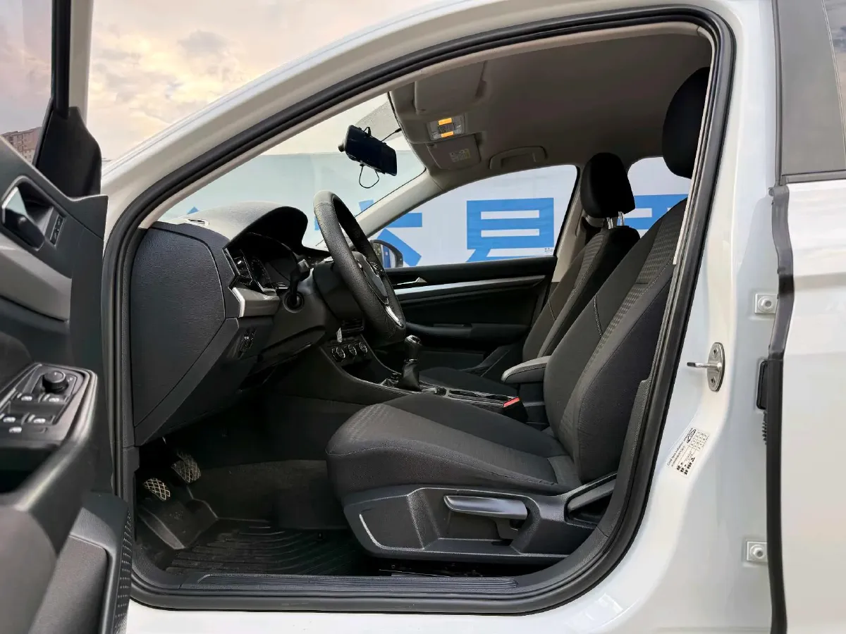 2021 Volkswagen Bora 1.5L 113HP L4 5MT,autocango,china used car exporter,china ev exporter,chinese used car exporter,chinese used ev exporter