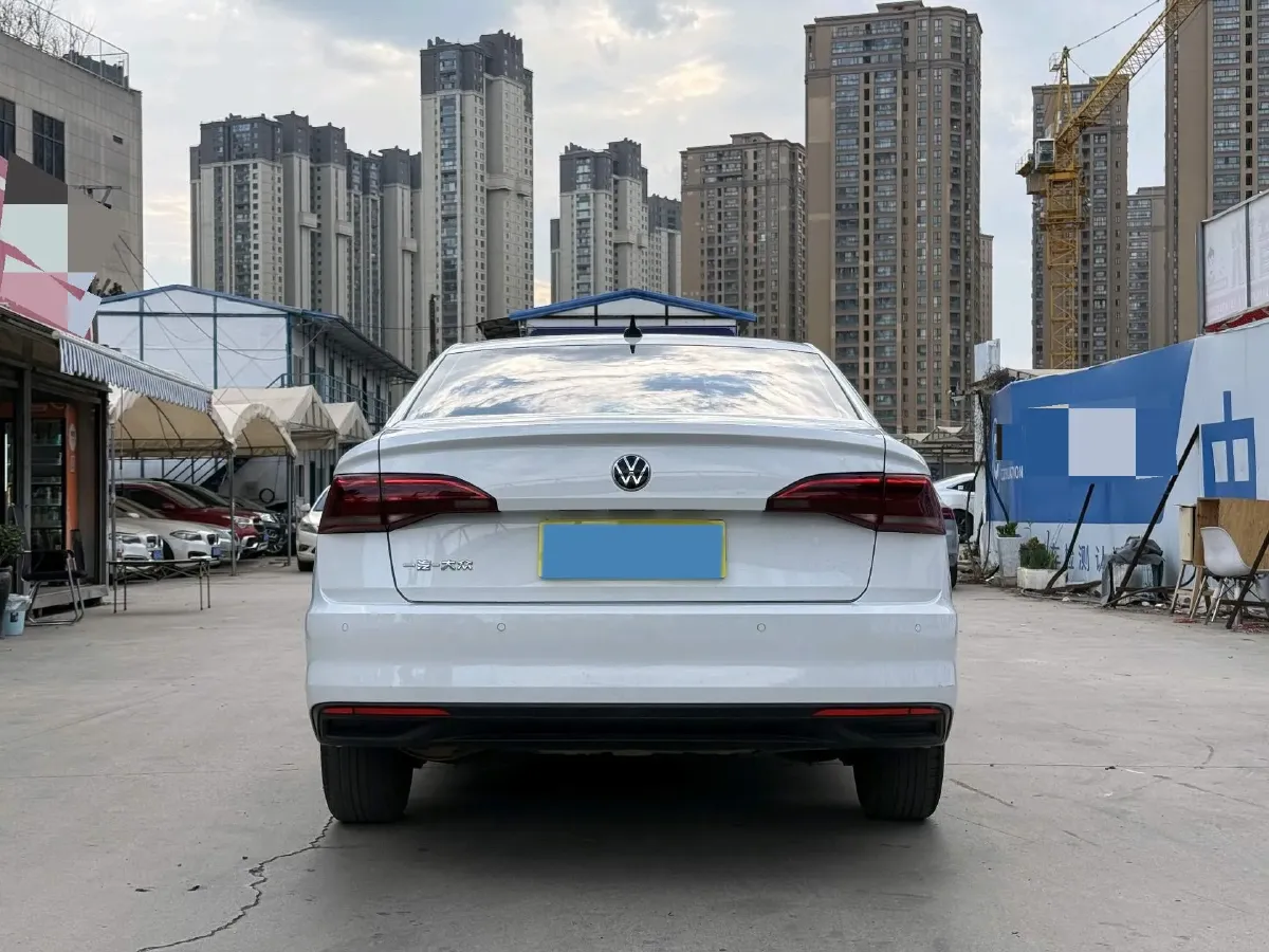 2021 Volkswagen Bora 1.5L 113HP L4 5MT,autocango,china used car exporter,china ev exporter,chinese used car exporter,chinese used ev exporter