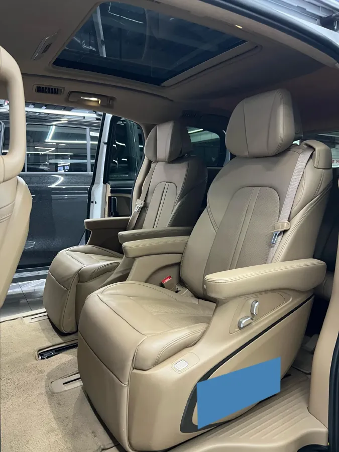 2021 Buick GL8 2.0T 237HP L4 9AT,autocango,china used car exporter,china ev exporter,chinese used car exporter,chinese used ev exporter