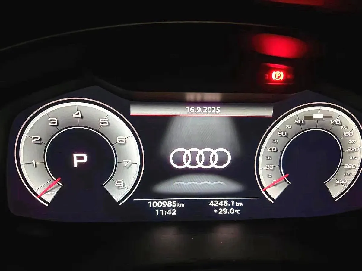 2021 Audi A6L 2.0T 224HP L4 7DCT,autocango,china used car exporter,china ev exporter,chinese used car exporter,chinese used ev exporter