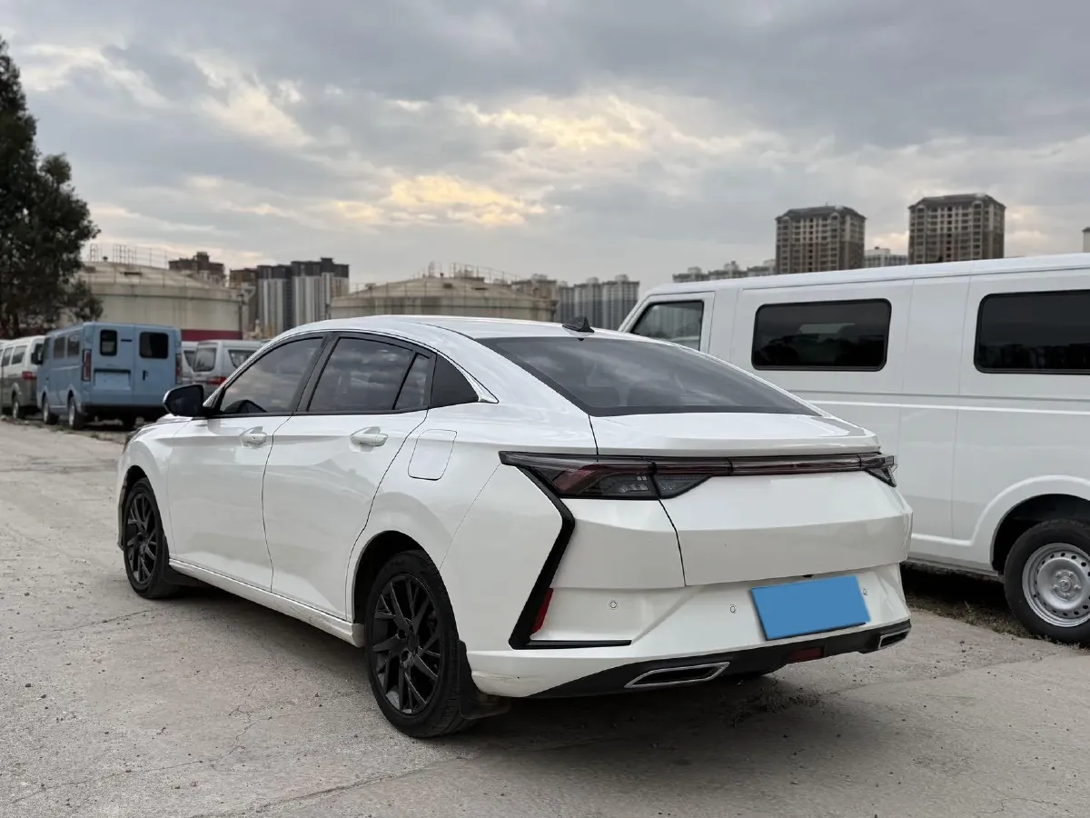2020 DongFeng Aeolus YiXuan 1.5T 150HP L4 6DCT,autocango,china used car exporter,china ev exporter,chinese used car exporter,chinese used ev exporter