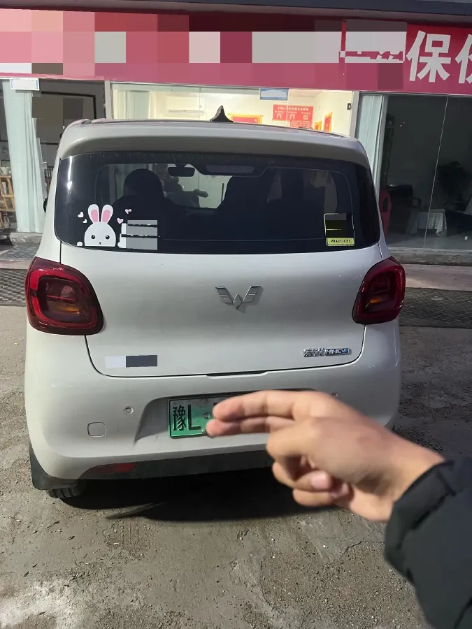 2025 WuLing HongGuang MINI EV BEV 16.2KWH,autocango,china used car exporter,china ev exporter,chinese used car exporter,chinese used ev exporter