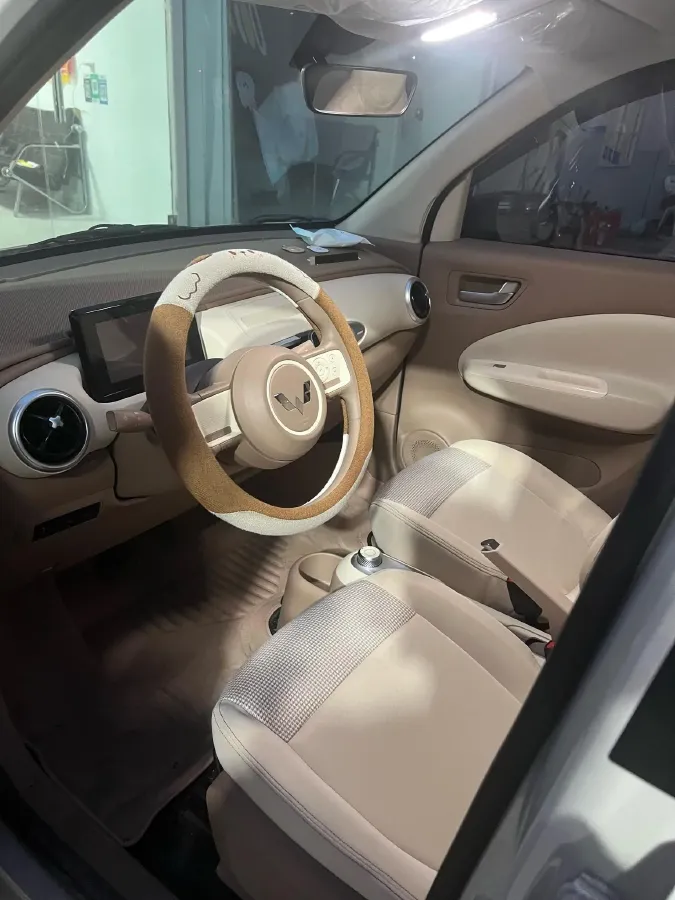 2025 WuLing HongGuang MINI EV BEV 16.2KWH,autocango,china used car exporter,china ev exporter,chinese used car exporter,chinese used ev exporter