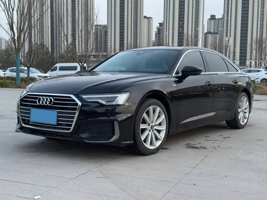 2021 Audi A6L 2.0T 224HP L4 7DCT,autocango,china used car exporter,china ev exporter,chinese used car exporter,chinese used ev exporter