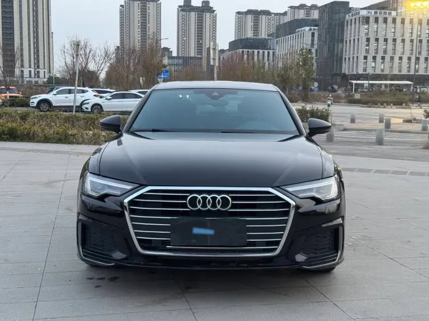 2021 Audi A6L 2.0T 224HP L4 7DCT,autocango,china used car exporter,china ev exporter,chinese used car exporter,chinese used ev exporter