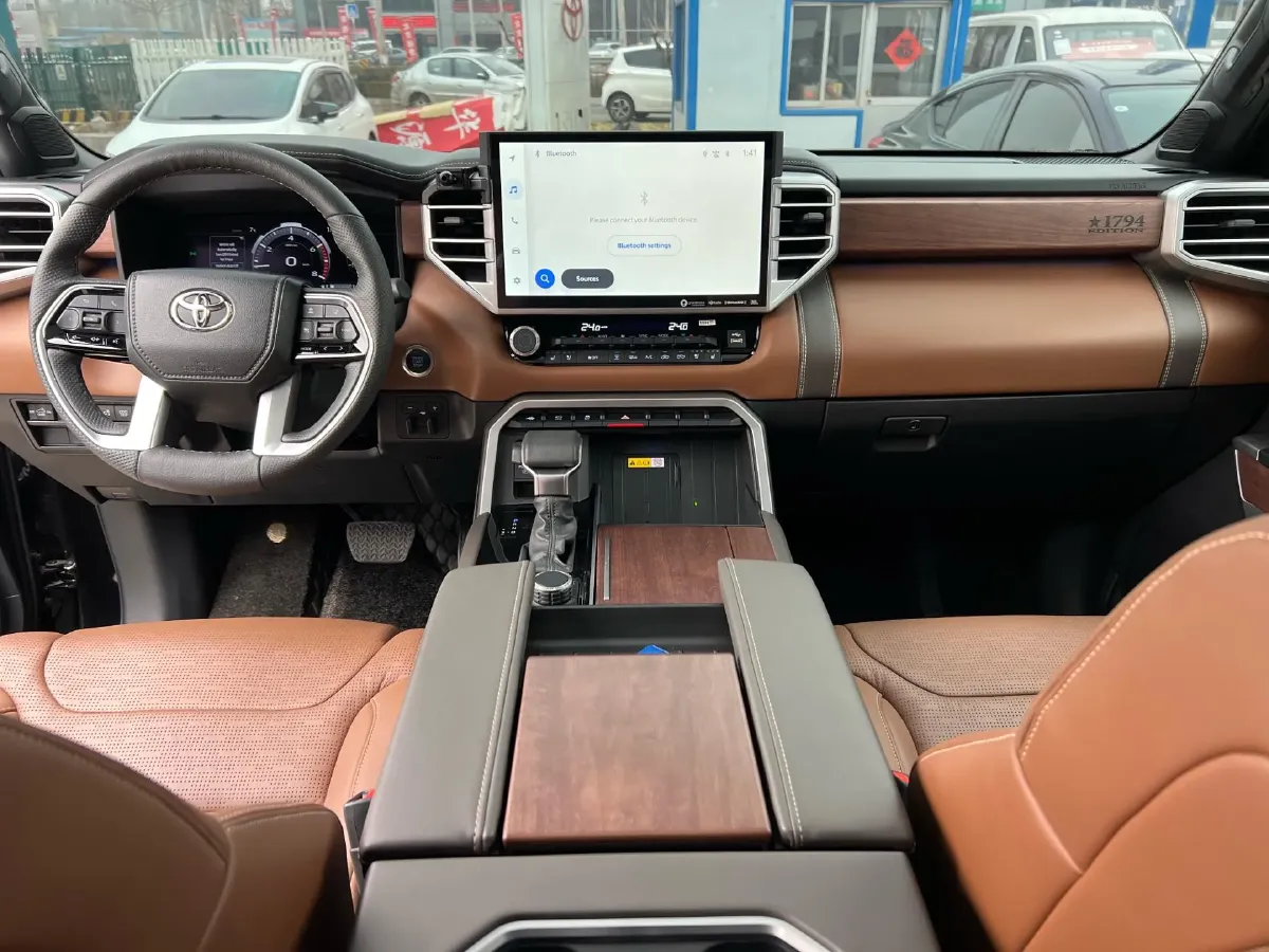 2022 Tank 300 2.0T 227HP L4 8AT,autocango,china used car exporter,china ev exporter,chinese used car exporter,chinese used ev exporter