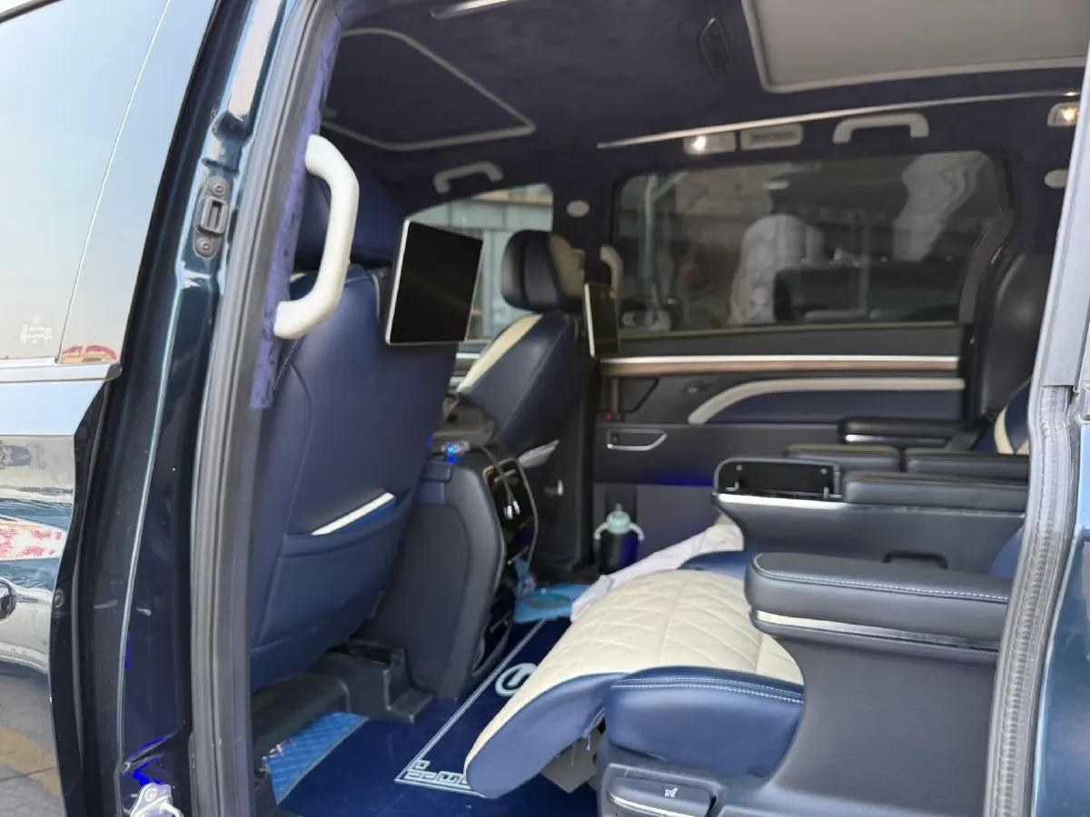 2021 GAC Trumpchi M8 2.0T 252HP L4 8AT,autocango,china used car exporter,china ev exporter,chinese used car exporter,chinese used ev exporter