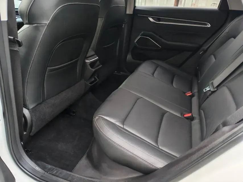 2022 Geely Emgrand 1.5L 114HP L4 CVT,autocango,china used car exporter,china ev exporter,chinese used car exporter,chinese used ev exporter