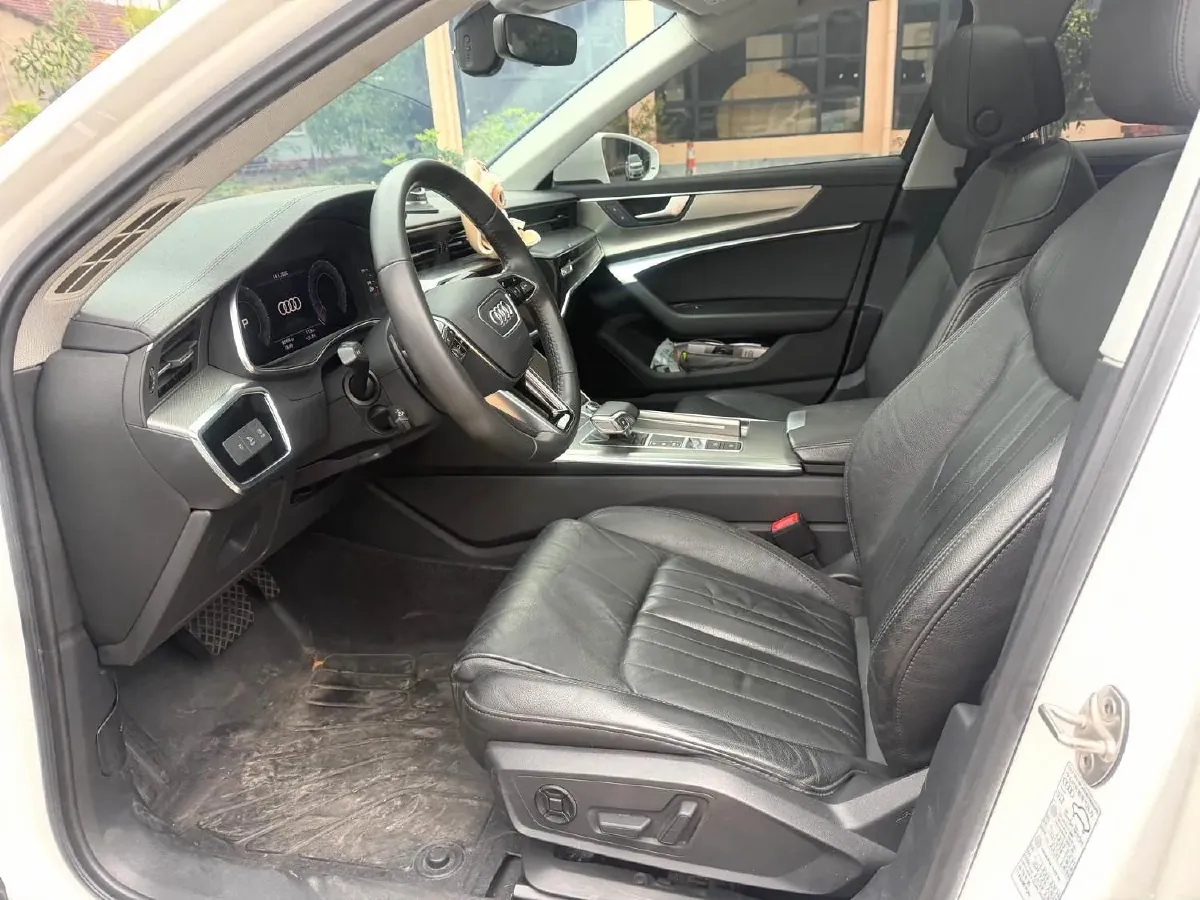 2020 Audi A6L 2.0T 190HP L4 7DCT,autocango,china used car exporter,china ev exporter,chinese used car exporter,chinese used ev exporter