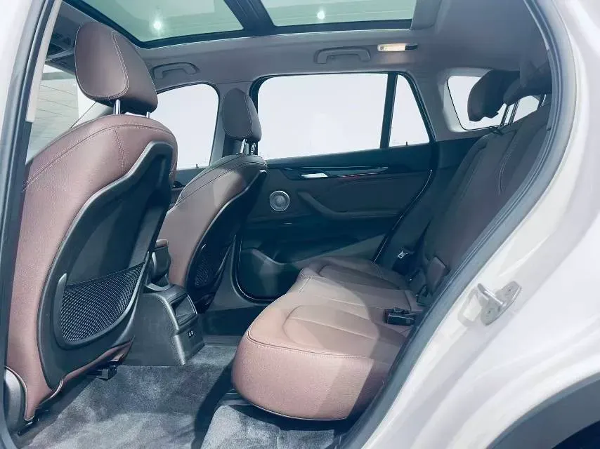 2022 BMW X1 1.5T 140HP L3 7DCT,autocango,china used car exporter,china ev exporter,chinese used car exporter,chinese used ev exporter