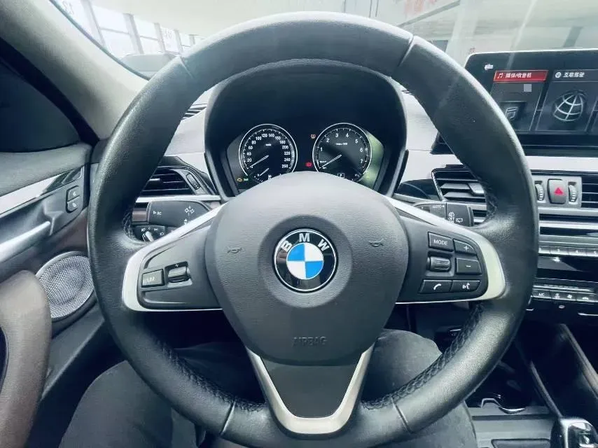 2022 BMW X1 1.5T 140HP L3 7DCT,autocango,china used car exporter,china ev exporter,chinese used car exporter,chinese used ev exporter