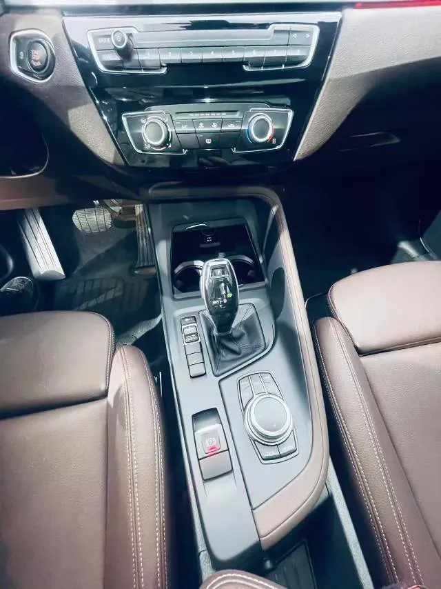 2022 BMW X1 1.5T 140HP L3 7DCT,autocango,china used car exporter,china ev exporter,chinese used car exporter,chinese used ev exporter