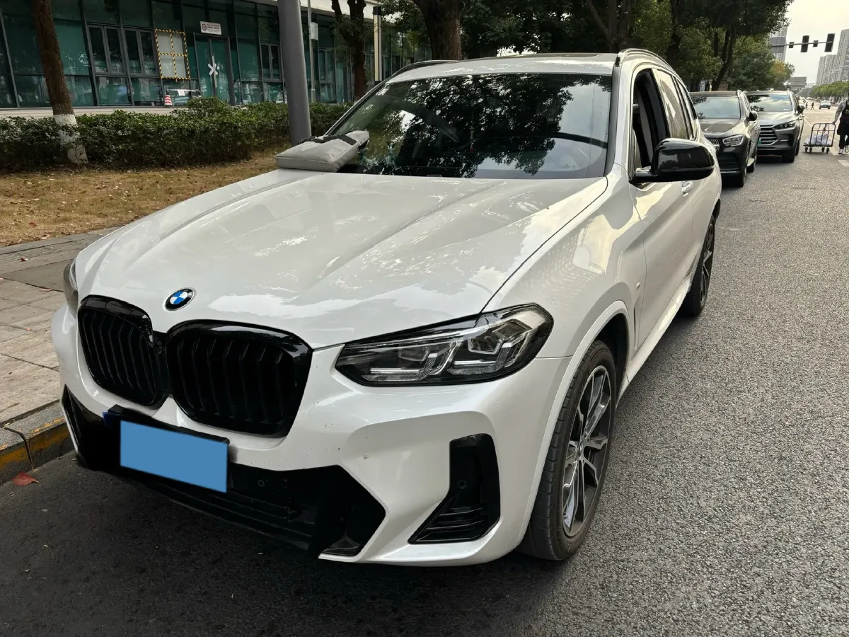2022 BMW X3 2.0T 252HP L4 8AT,autocango,china used car exporter,china ev exporter,chinese used car exporter,chinese used ev exporter