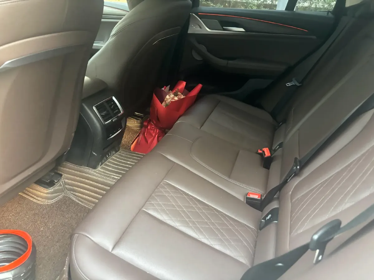 2022 BMW X3 2.0T 252HP L4 8AT,autocango,china used car exporter,china ev exporter,chinese used car exporter,chinese used ev exporter