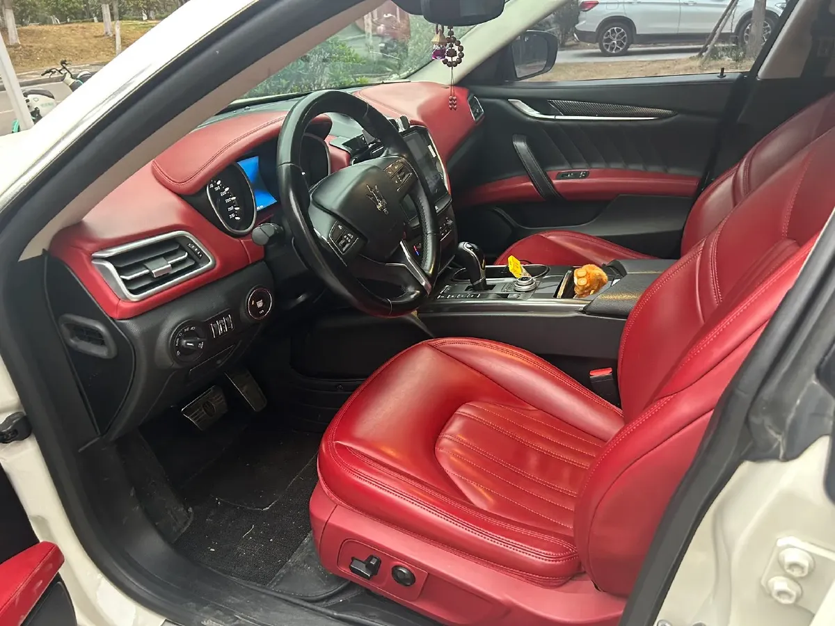 2017 Maserati Ghibli 3.0T 350HP V6 8AT,autocango,china used car exporter,china ev exporter,chinese used car exporter,chinese used ev exporter