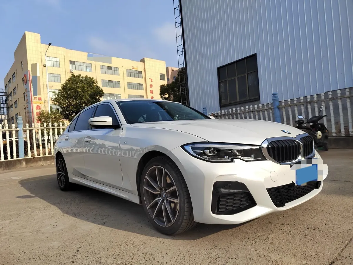 2022 BMW 3 Series 2.0T 156HP L4 8AT,autocango,china used car exporter,china ev exporter,chinese used car exporter,chinese used ev exporter