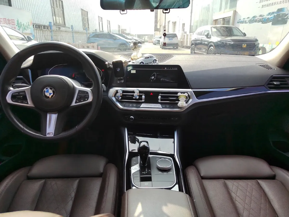2022 BMW 3 Series 2.0T 156HP L4 8AT,autocango,china used car exporter,china ev exporter,chinese used car exporter,chinese used ev exporter