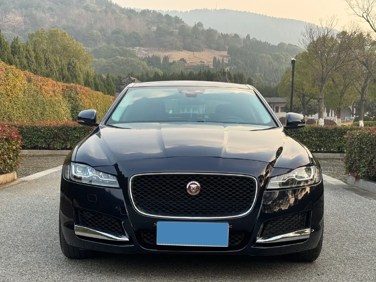 2018 Mercedes-Benz E Class 2.0T 184HP L4 9AT,autocango,china used car exporter,china ev exporter,chinese used car exporter,chinese used ev exporter