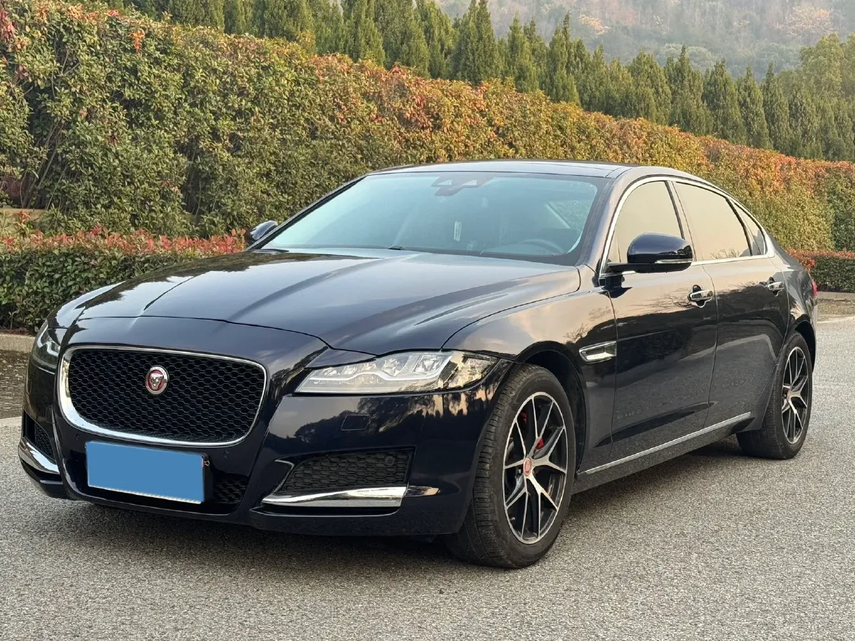 2018 Mercedes-Benz E Class 2.0T 184HP L4 9AT,autocango,china used car exporter,china ev exporter,chinese used car exporter,chinese used ev exporter