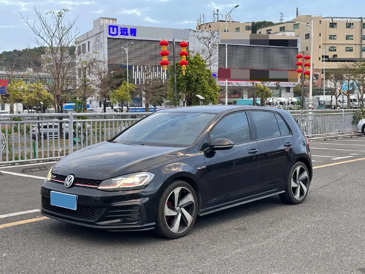 2018 Volkswagen GolfGTI 2.0T 220HP L4 7DCT,autocango,china used car exporter,china ev exporter,chinese used car exporter,chinese used ev exporter