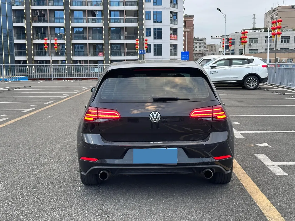 2018 Volkswagen GolfGTI 2.0T 220HP L4 7DCT,autocango,china used car exporter,china ev exporter,chinese used car exporter,chinese used ev exporter
