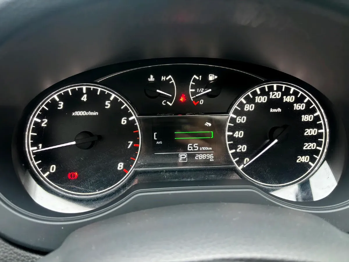 2024 Nissan Tiida 1.6L 122HP L4 CVT,autocango,china used car exporter,china ev exporter,chinese used car exporter,chinese used ev exporter