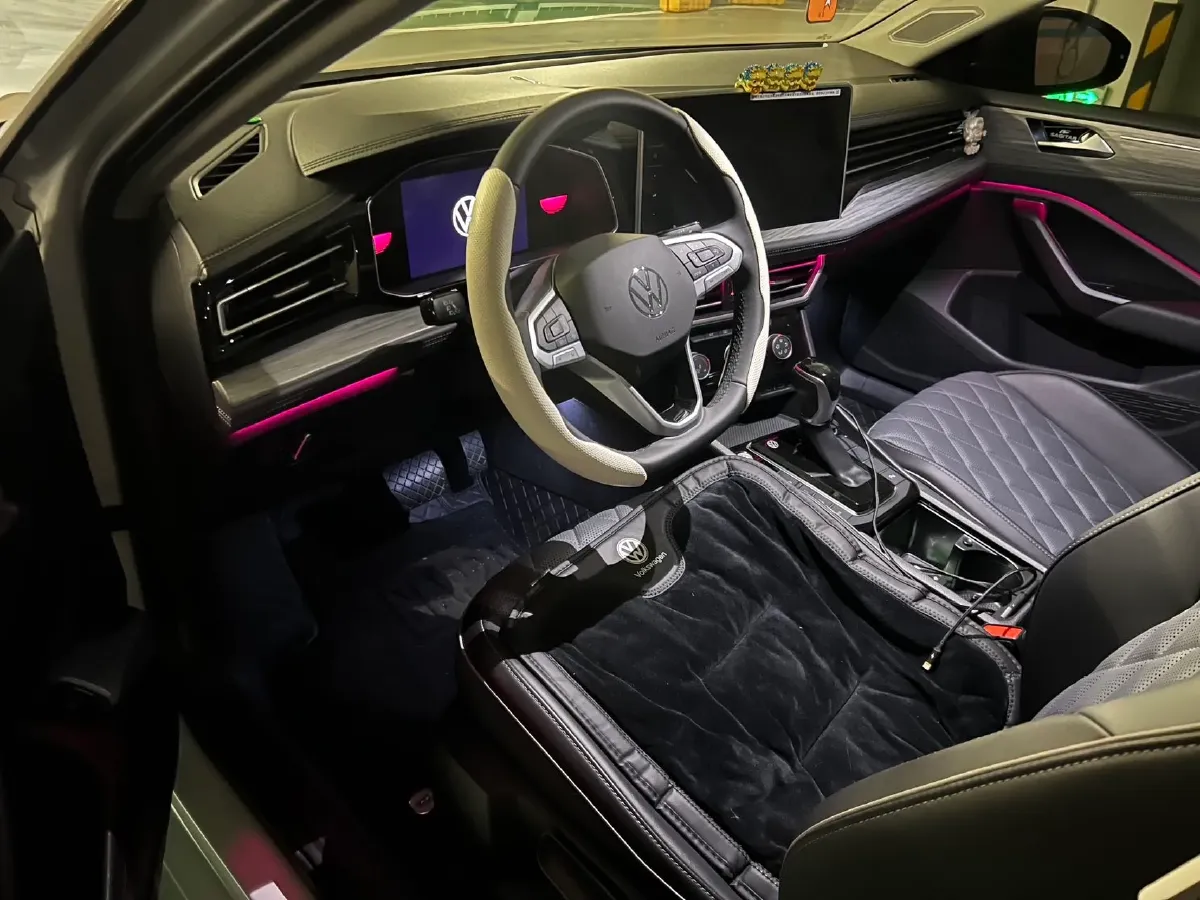 2024 Volkswagen Sagitar 1.5T 160HP L4 7DCT,autocango,china used car exporter,china ev exporter,chinese used car exporter,chinese used ev exporter