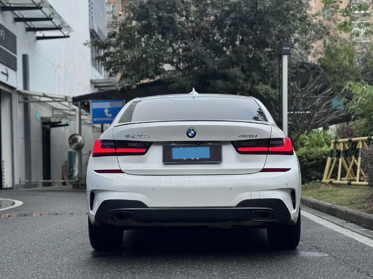 2021 BMW 3 Series 2.0T 184HP L4 8AT,autocango,china used car exporter,china ev exporter,chinese used car exporter,chinese used ev exporter