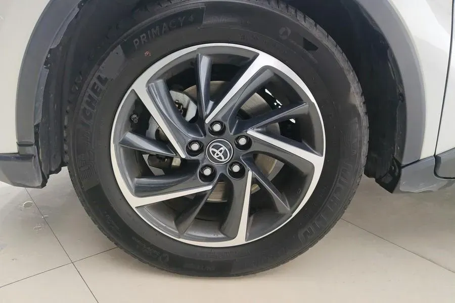 2021 Toyota C-HR 2.0L 171HP L4 CVT,autocango,china used car exporter,china ev exporter,chinese used car exporter,chinese used ev exporter