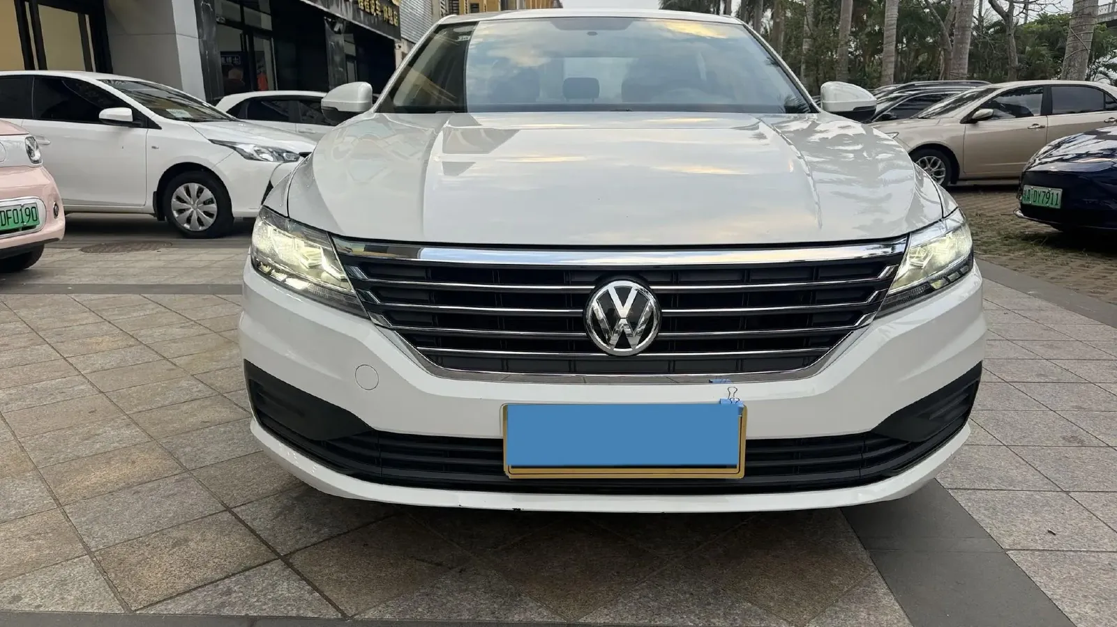 2018 Landwind XiaoYao 1.5T 163HP L4 CVT,autocango,china used car exporter,china ev exporter,chinese used car exporter,chinese used ev exporter