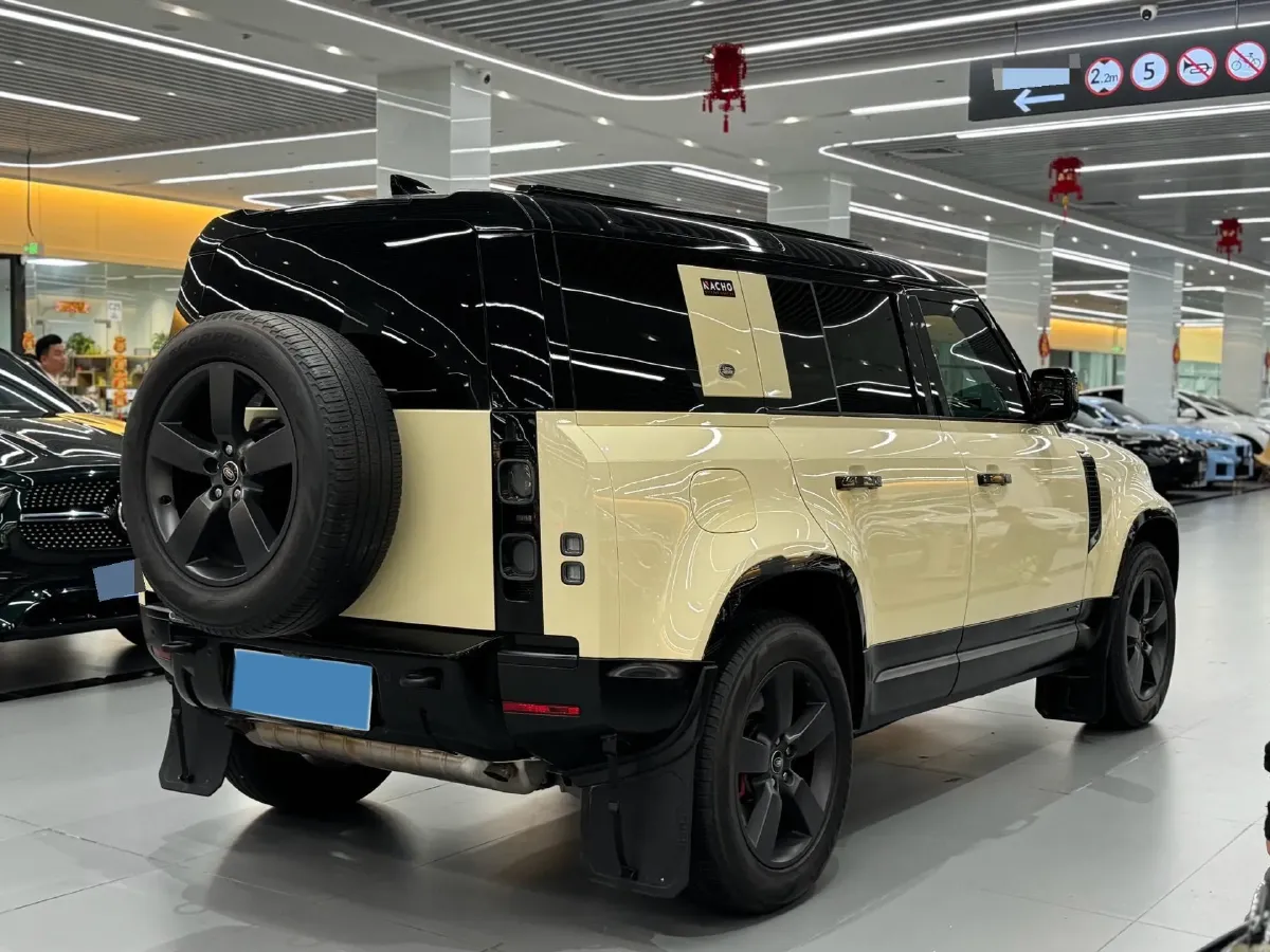 2022 Land Rover Defender 3.0T 400HP L6 8AT,autocango,china used car exporter,china ev exporter,chinese used car exporter,chinese used ev exporter